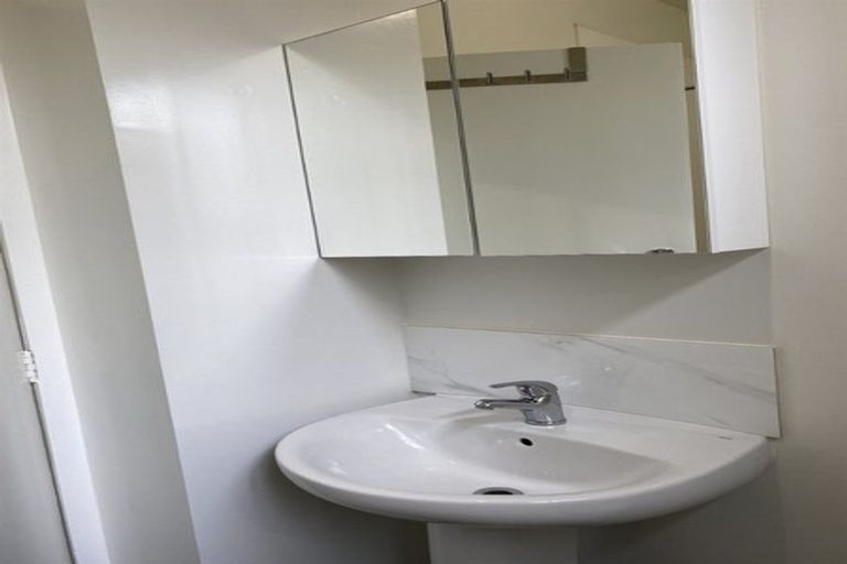 Photo of property in 2 Buchanans Road, Sockburn, Christchurch, 8042