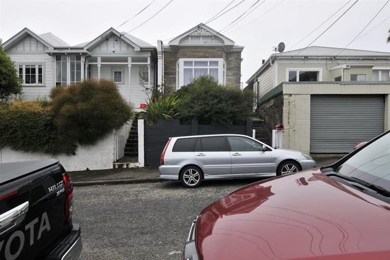 Photo of property in 5 Glendavar Street, Berhampore, Wellington, 6023