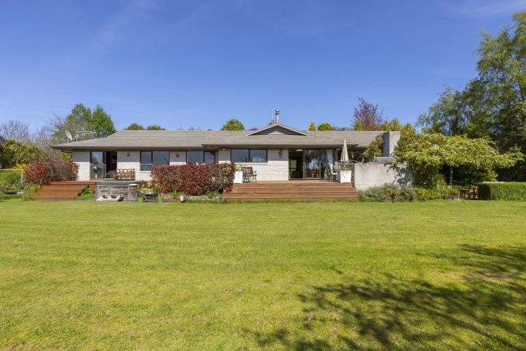 Photo of property in 14 Glen Mohr, Acacia Bay, Taupo, 3385