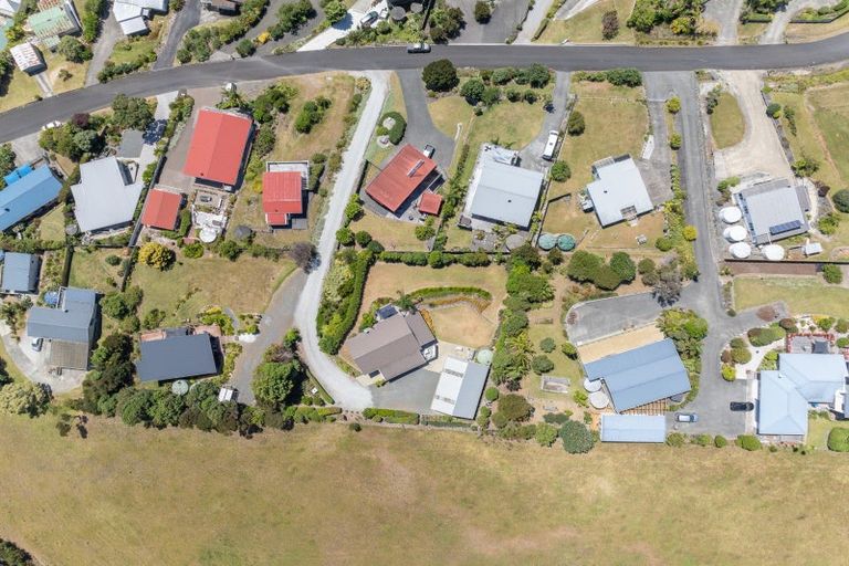 Photo of property in 39 Seaview Road, Cable Bay, 0420