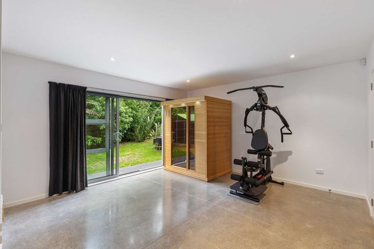 Photo of property in 1020b Scenic Drive North, Swanson, Auckland, 0816