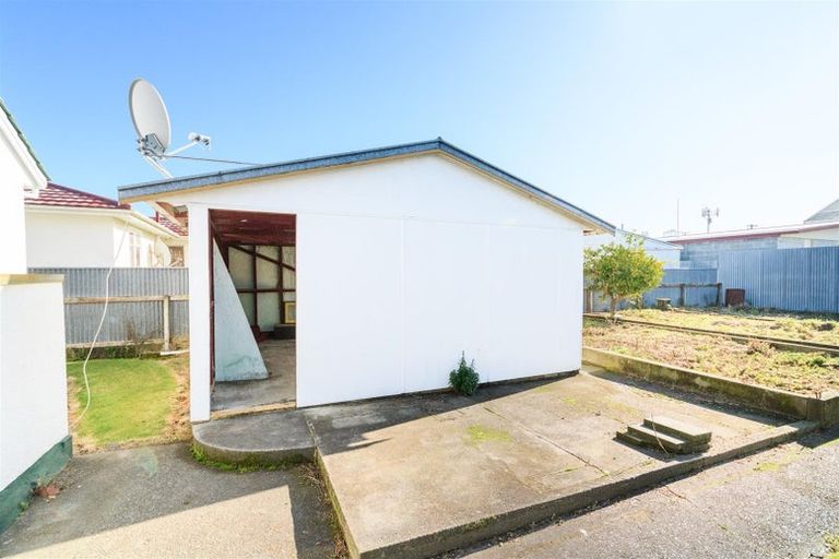 Photo of property in 27 Lower High Street, Marton, 4710