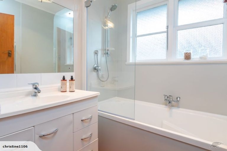 Photo of property in 51 Aorangi Road, Paraparaumu, 5032