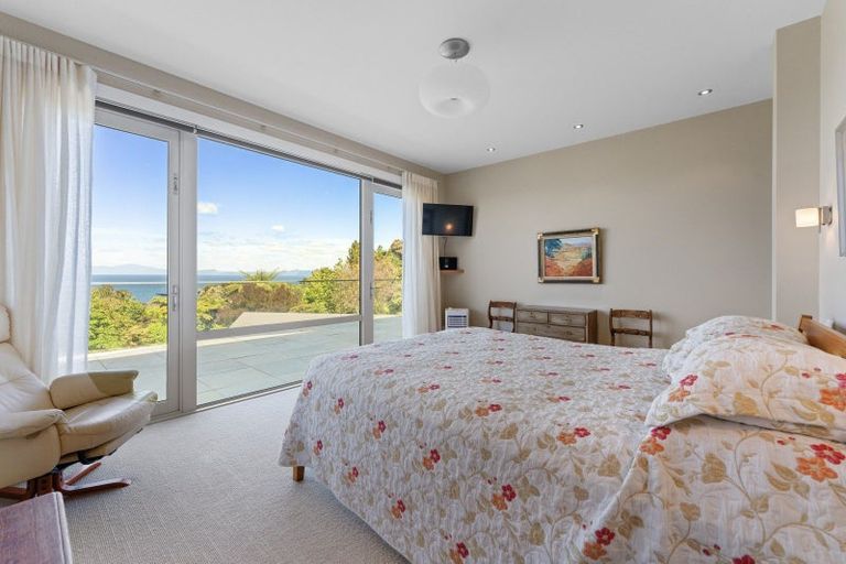 Photo of property in 49 Whakamoenga Point, Acacia Bay, Taupo, 3385