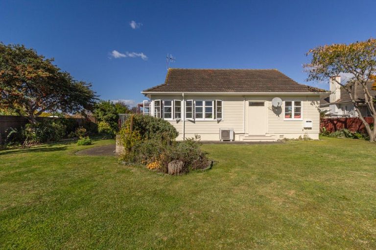 Photo of property in 82 Latham Street, Marewa, Napier, 4110