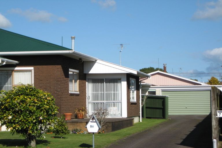Photo of property in 5a Massey Street, Westown, New Plymouth, 4310