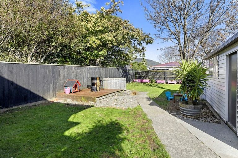 Photo of property in 17 Kingston Street, Boulcott, Lower Hutt, 5011