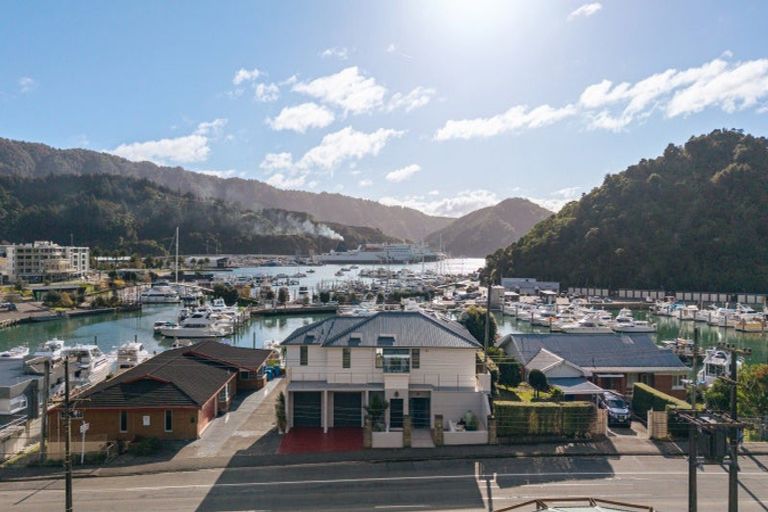 Photo of property in 41a Waikawa Road, Picton, 7220