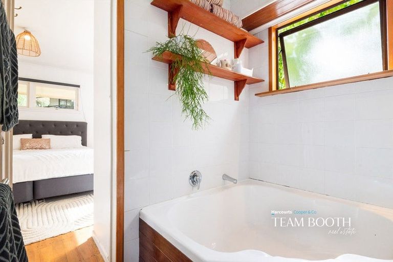 Photo of property in 2/36 Cassino Street, Bayswater, Auckland, 0622