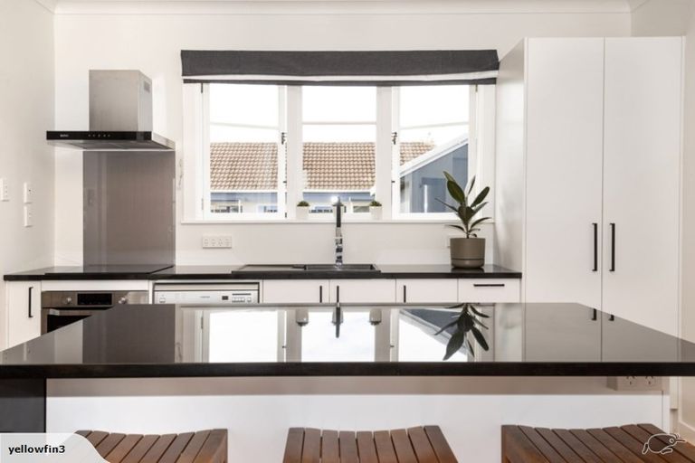 Photo of property in 25 Gordon Street, Mangapapa, Gisborne, 4010