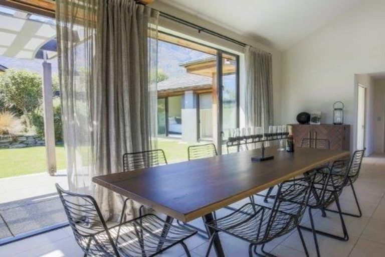 Photo of property in 2 Buckler Court, Jacks Point, Queenstown, 9371