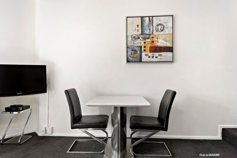 Photo of property in Terrace Garden Apartments, 7e/120 The Terrace, Wellington Central, Wellington, 6011