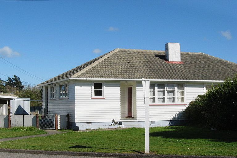 Photo of property in 14 Bell Street, Marton, 4710