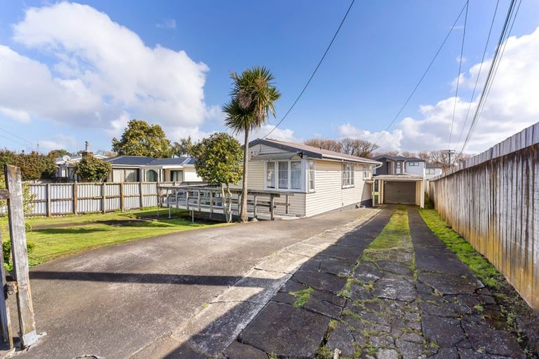 Photo of property in 191 Richardson Road, Mount Albert, Auckland, 1041