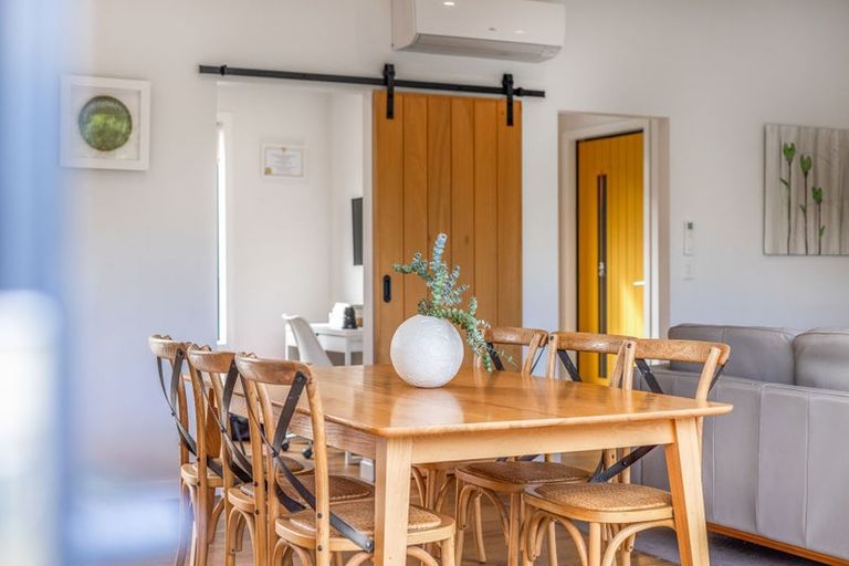 Photo of property in 9 Tauhou Place, Waikanae, 5036