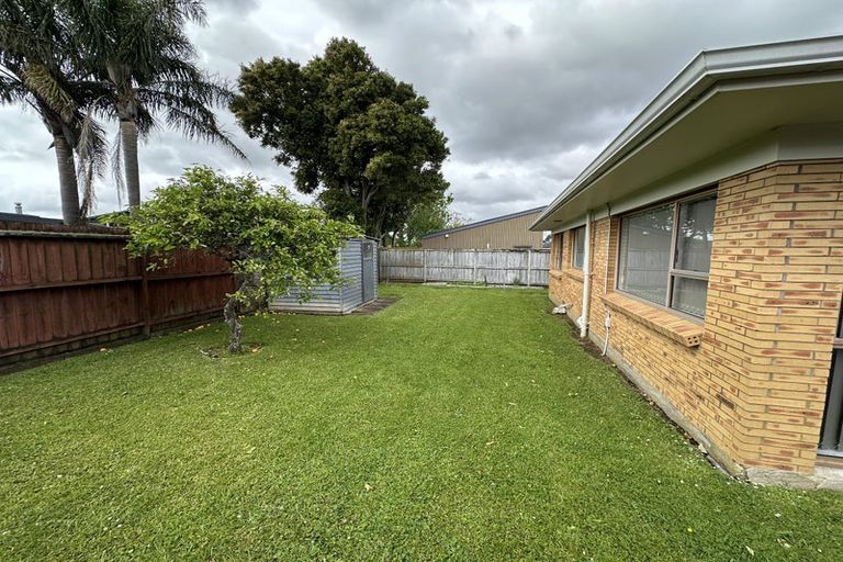 Photo of property in 2/78 Prince Regent Drive, Half Moon Bay, Auckland, 2012