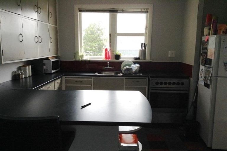 Photo of property in 1 Kauri Street, Levin, 5510