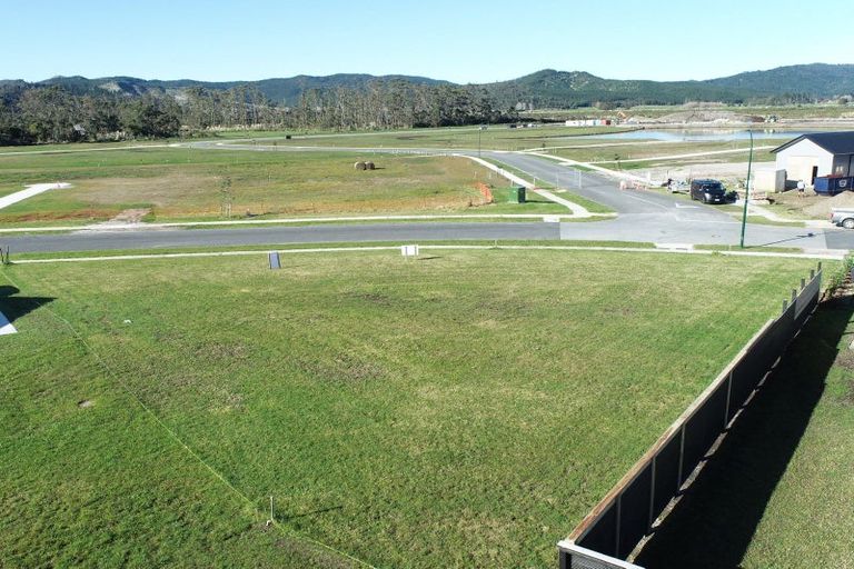 Photo of property in 8 Motutere Drive, Matarangi, 3592