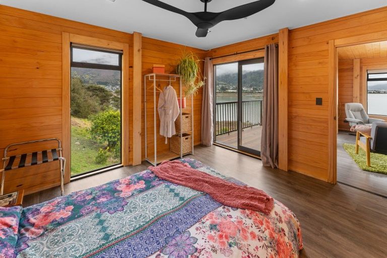 Photo of property in 127 Queen Charlotte Drive, Havelock, Picton, 7281