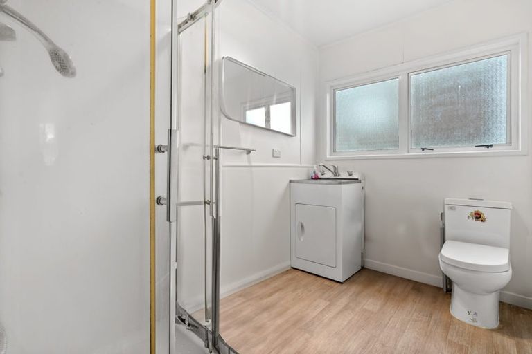 Photo of property in 17 Oxford Road, Manurewa, Auckland, 2102