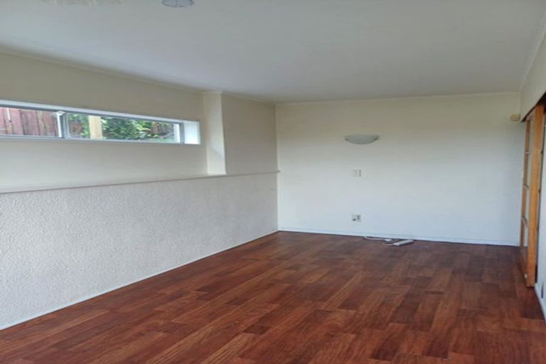 Photo of property in 13 Hatherlow Street, Glenfield, Auckland, 0629