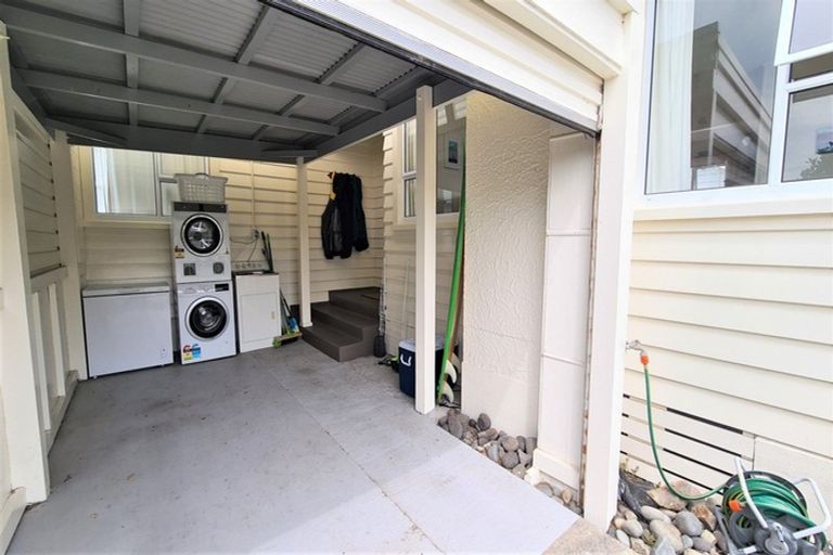 Photo of property in 18 Gisborne Terrace, Opunake, 4616