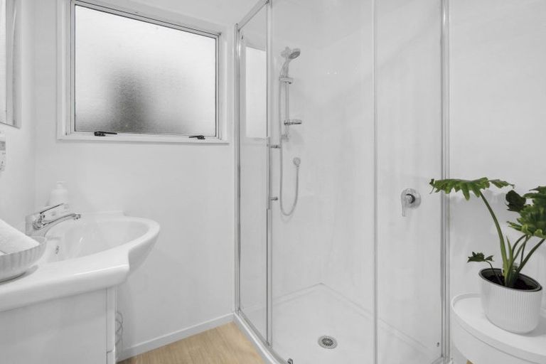 Photo of property in 49a Kings Drive, Levin, 5510