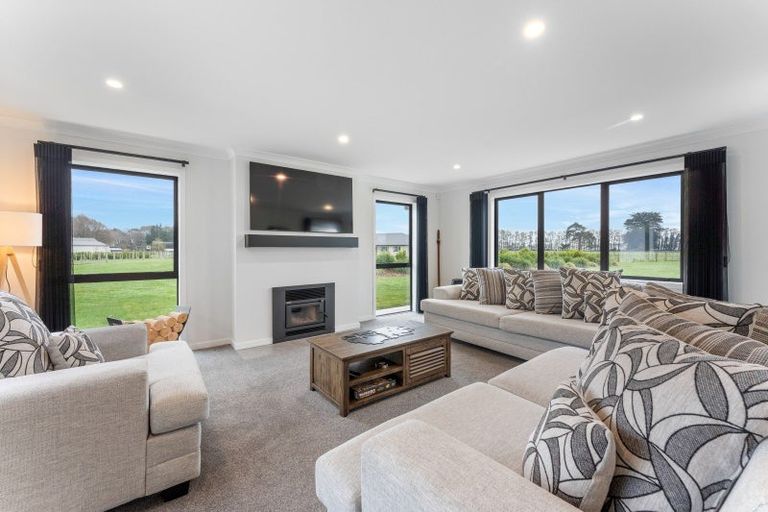 Photo of property in 18 Ranfurly Road, Pahiatua, 4984