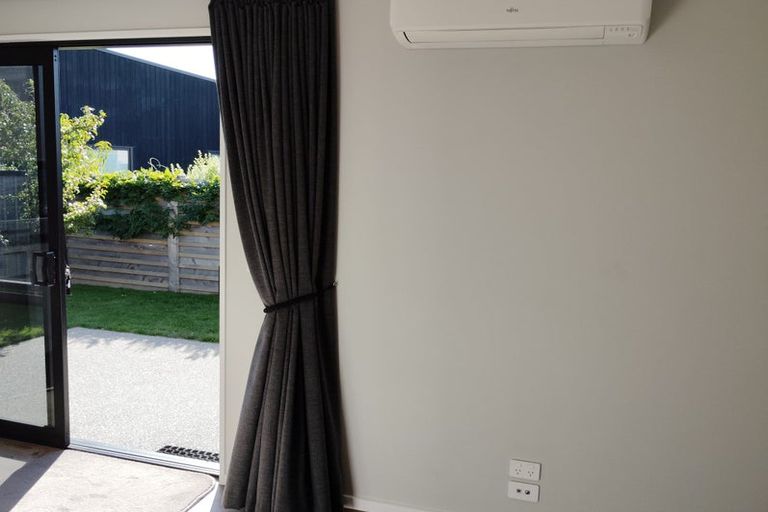 Photo of property in 8 Tahi Street, Albert Town, Wanaka, 9305