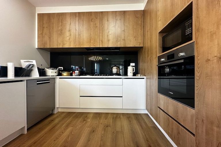 Photo of property in 24 Baumea Rise, Massey, Auckland, 0614