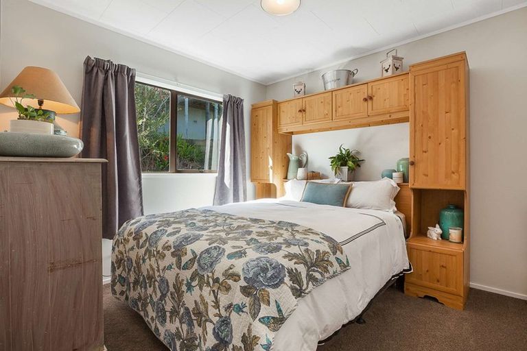 Photo of property in 26 Bay View Road, Cable Bay, 0420