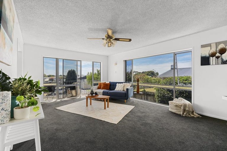 Photo of property in 3 Park Lane, Waitara, 4320