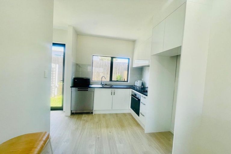 Photo of property in 37d Court Town Close, Mangere, Auckland, 2022