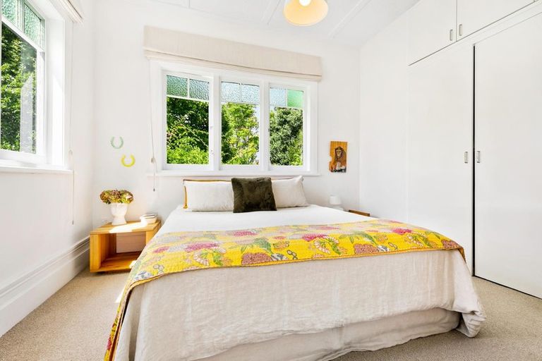 Photo of property in 20a Matipo Road, Te Atatu Peninsula, Auckland, 0610