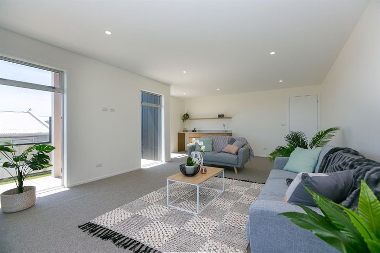 Photo of property in 16 Hine Street, New Plymouth, 4310