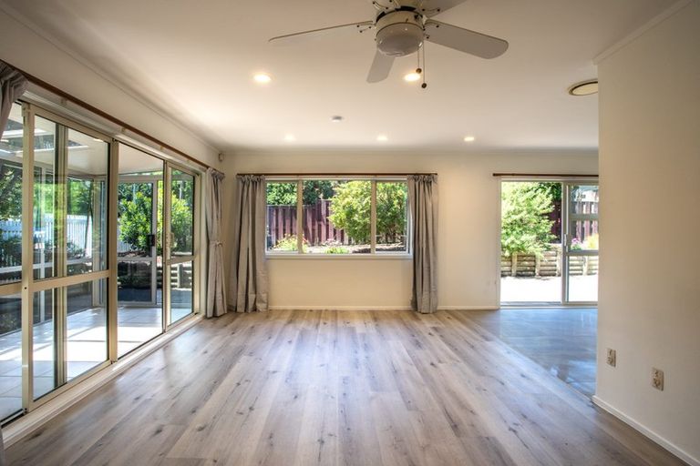 Photo of property in 2 Ashdown Place, Pahurehure, Papakura, 2113