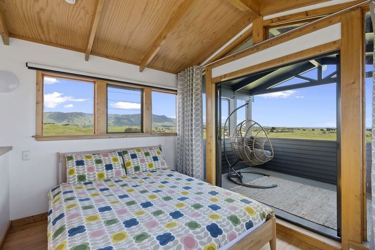 Photo of property in 68 Harakeke Road, Te Horo, Otaki, 5581