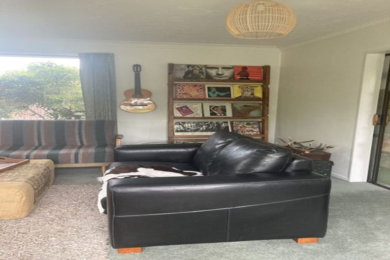 Photo of property in 2/48 Solomon Avenue, Redwood, Christchurch, 8051