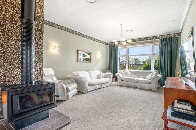 Photo of property in 15 Cleveland Street, Edgeware, Christchurch, 8013