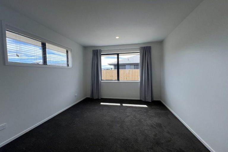 Photo of property in 32 Blue Jacket Drive, Halswell, Christchurch, 8025