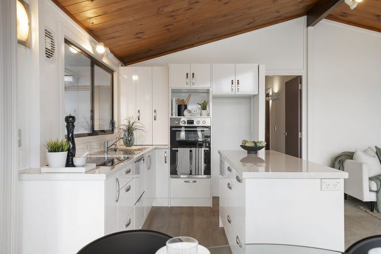 Photo of property in 42 Brigantine Drive, Beach Haven, Auckland, 0626