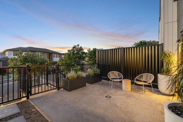 Photo of property in 1/6 Ngaroma House Drive, Hobsonville, Auckland, 0616