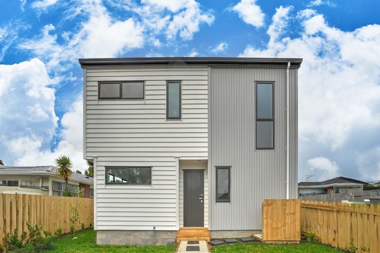 Photo of property in 40d Innismara Avenue, Wattle Downs, Auckland, 2103