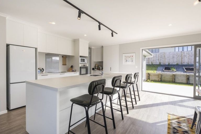 Photo of property in 18 Poplar Grove, Feilding, 4702