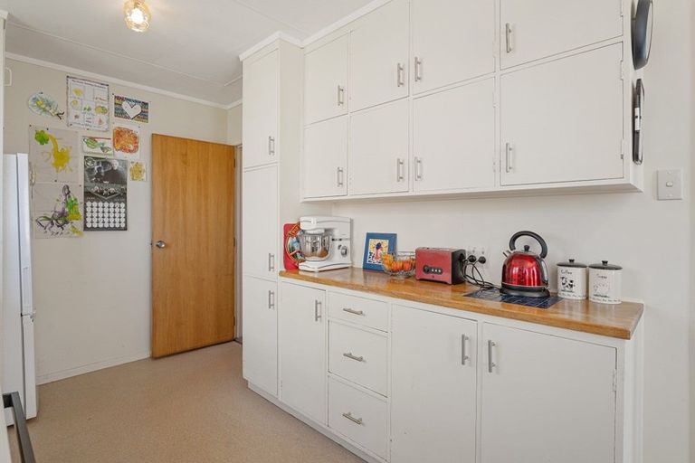 Photo of property in 14 Tavistock Street, Westown, New Plymouth, 4310