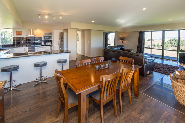 Photo of property in 195 Mound Road, Broomfield, 7482