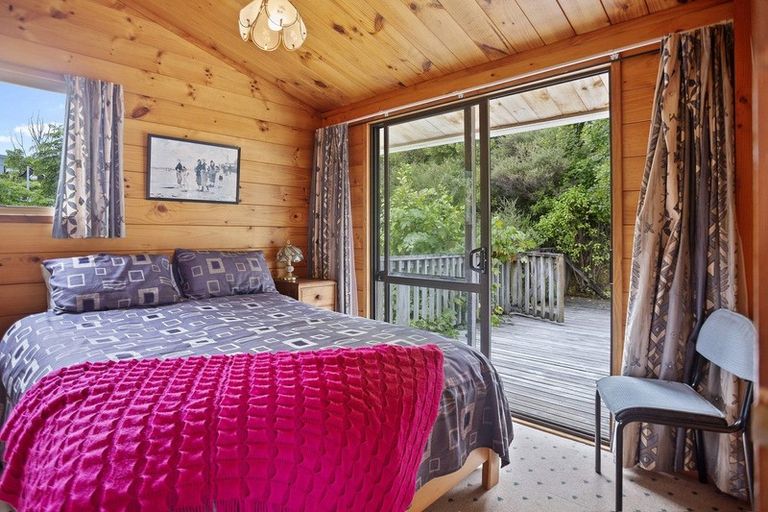 Photo of property in 9 Tirinui Crescent, Tairua, 3508