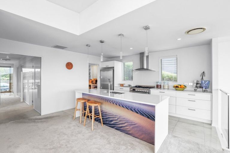 Photo of property in 320 Cannon Hill Crescent, Mount Pleasant, Christchurch, 8081