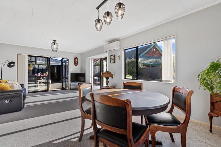 Photo of property in 273/1 Mangorei Road, Merrilands, New Plymouth, 4312