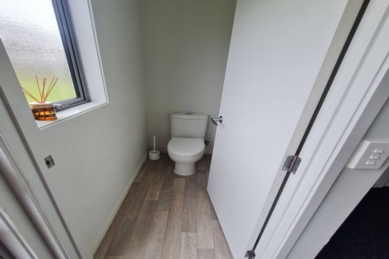 Photo of property in 8 Wells Place, Whitianga, 3510